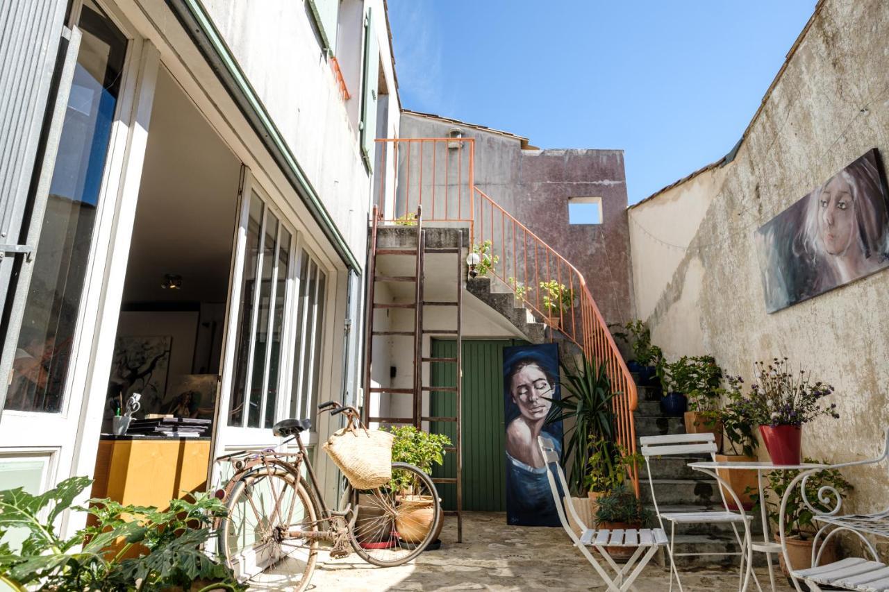 Logement Design A Loix-En-Re - 2 Etoiles - Centre Village Kültér fotó